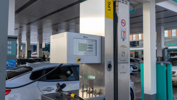 Фотография к новости: Казахстан создаст запас бензина для России: слух прокомментировали в Минэнерго