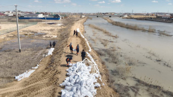 Фотография к новости: Паводки в Казахстане: дорожники предупредили об ограничениях на 15 трассах