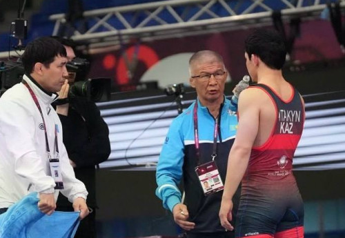Фотография к новости: Казахстанец завоевал "серебро" на чемпионате Азии по вольной борьбе