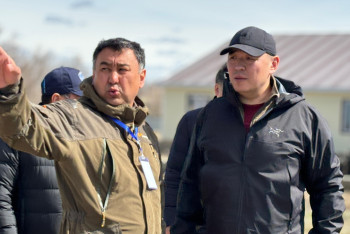 Фотография к новости: Канат Шарлапаев лично проконтролирует строительства жилья для пострадавших