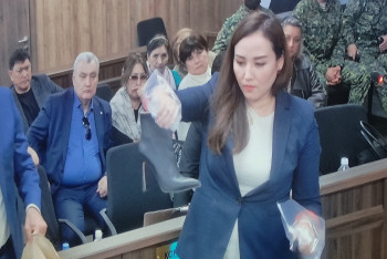 Фотография к новости: Личные вещи Салтанат Нукеновой показали в суде