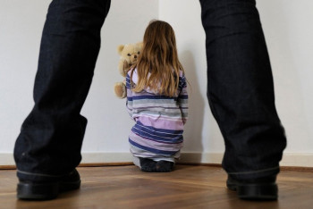 Фотография к новости: Сенат вернул в мажилис закон, запрещающий педофилам въезд в Казахстан