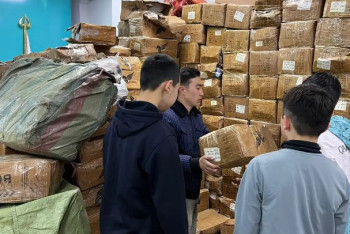 Фотография к новости: Алматинские волонтёры отправили в регионы 430 тонн гуманитарной помощи