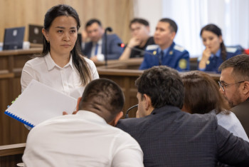 Фотография к новости: Громкий судебный процесс по делу Бишимбаева повышает осведомлённость о домашнем насилии - Washington Post