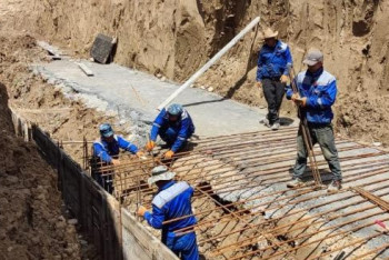 Фотография к новости: Грунт сошёл в коттеджном городке в Алматинской области