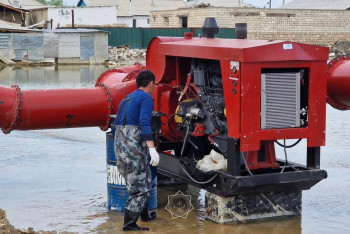 Фотография к новости: Более 300 жилых домов остаются подтопленными в Кульсары