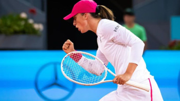 Фотография к новости: Швёнтек догнала Рыбакину после невероятной победы над Соболенко