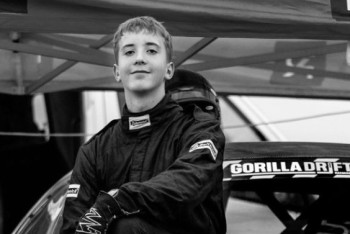 Фотография к новости: 16-летний автогонщик трагически погиб на трассе по дороге в Павлодар