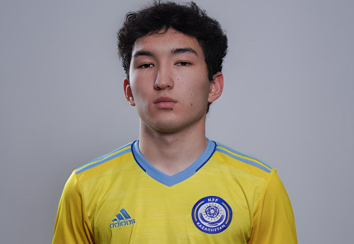 Фотография к новости: Казахстанский футболист помог победить португальскому клубу