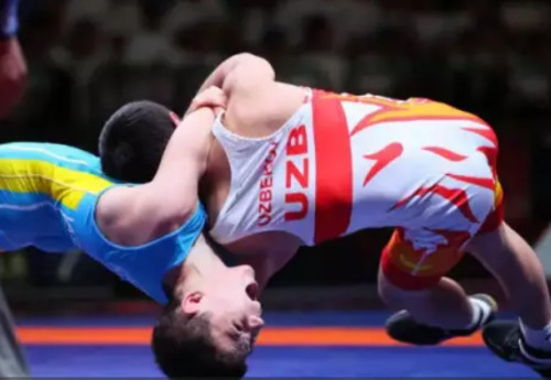 Фотография к новости: Динмухаммед Кошкар с победы стартовал в мировом отборе на Олимпиаду