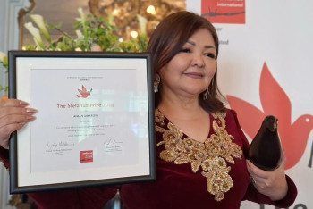 Фотография к новости: Член Национального курултая, адвокат Айман Умарова награждена престижной зарубежной наградой