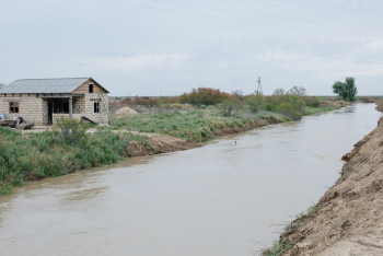 Фотография к новости: Уровень воды в реке Жайык превысил критический в Атырауской области