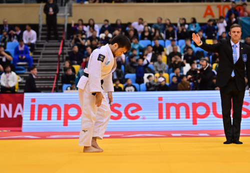 Фотография к новости: Казахстанские дзюдоисты стартовали с победы на чемпионате мира в ОАЭ