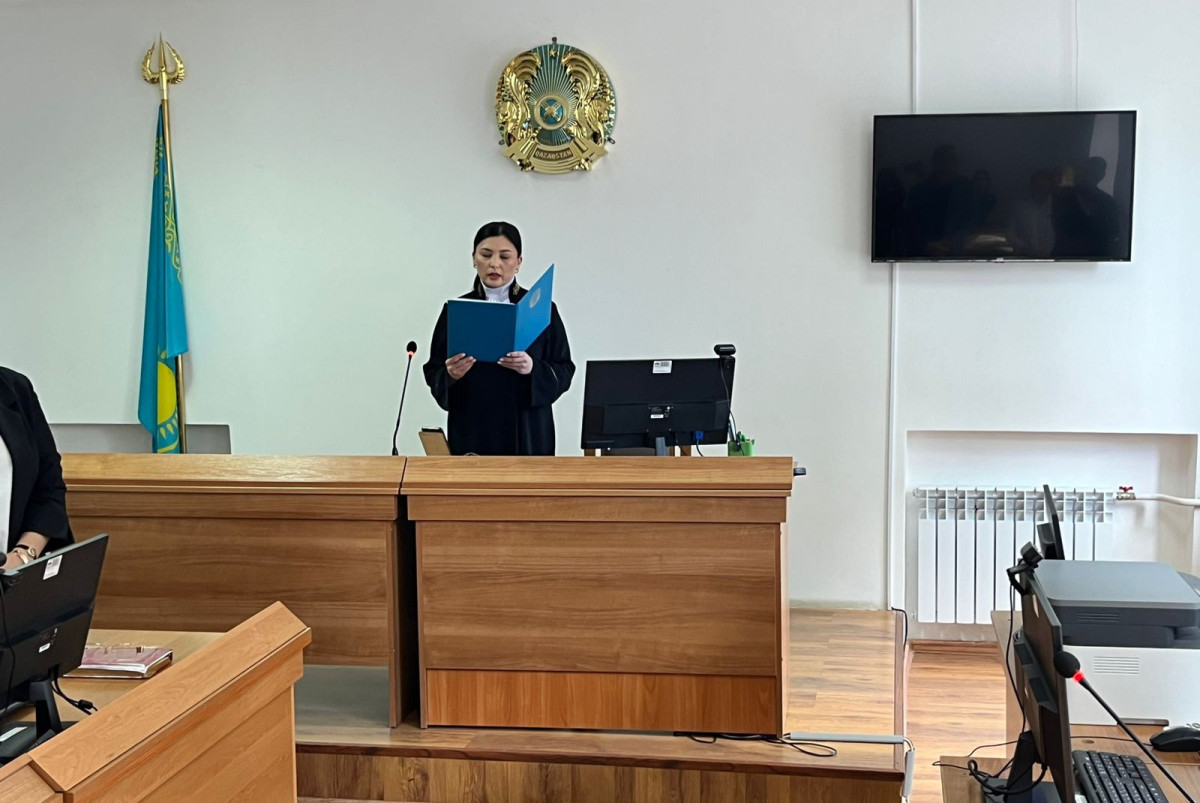  Артем Викторов.