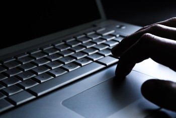 Фотография к новости: Уголовную ответственность за организацию сексуальных услуг через интернет введут в Казахстане