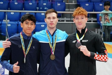 Фотография к новости: Три медали завоевали казахстанские гимнасты в Болгарии