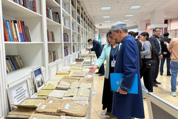 Фотография к новости: Выставка "Письменное наследие истории Великой степи" прошла в Казахстане