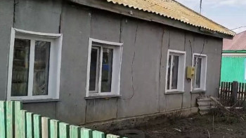 Фотография к новости: В СКО сельский учитель вынуждена платить ипотеку за разрушенный паводком дом