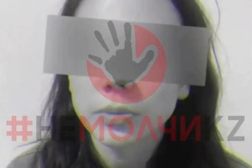 Фотография к новости: Выпускницы школы публично извинились за жестокое избиение парня в Алматы