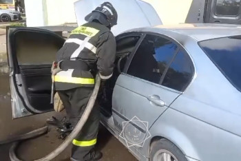 Фотография к новости: Легковушка загорелась в Астане