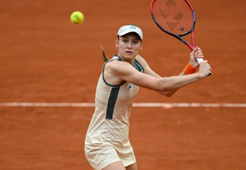 Фотография к новости: Рыбакина уверенно вышла в четвертый круг Roland Garros