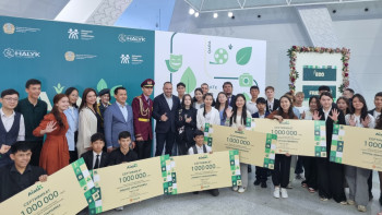 Фотография к новости: По миллиону тенге получили победители арт-экофестиваля Aiala в Астане