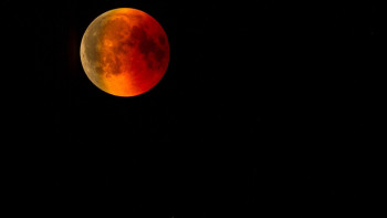 Фотография к новости: Китайский аппарат впервые в истории соберёт образцы грунта с обратной стороны Луны