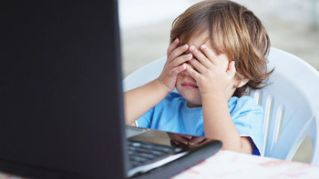 Фотография к новости: Чем опасен интернет для детей во время каникул