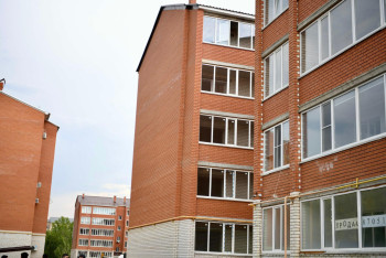 Фотография к новости: Пострадавшие от паводка дачники получили новые квартиры в ЗКО