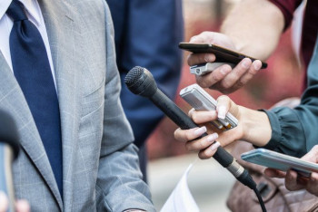 Фотография к новости: Закон "О масс-медиа" не сможет наказать за некачественный ответ на запрос СМИ