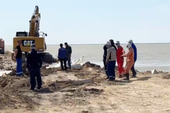 Фотография к новости: В селе Талдыколь Махамбетского района ситуация с паводком стабилизировалась