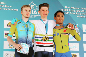 Фотография к новости: Велогонщик Николас Винокуров стал чемпионом Азии