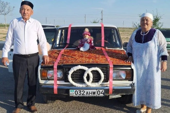 Фотография к новости: Золотую свадьбу необычно отметила пара в Жанаозене