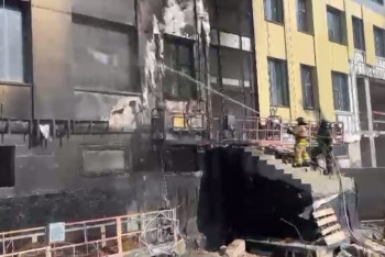 Фотография к новости: Пожар вспыхнул в строящейся школе в Астане