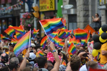 Фотография к новости: Петиция против пропаганды ЛГБТ в Казахстане: что думают депутаты и общественники