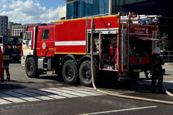 Фотография к новости: Информацию о пожаре в столичном ТРЦ Mega Silk Way назвали фейком