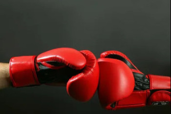 Фотография к новости: "Очень крутой": лучшего боксера из Казахстана назвали менеджеры "ММА Серия"