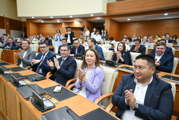 Фотография к новости: Определены обладатели премии "Парламент сөзі"