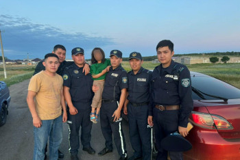 Фотография к новости: Ушедшую из дома пятилетнюю девочку разыскали полицейские в СКО