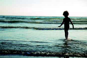 Фотография к новости: Туристов будут штрафовать за 750 евро за мочеиспускание в Средиземное море