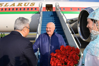 Фотография к новости: Александр Лукашенко прибыл в Астану на саммит ШОС