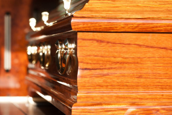 Фотография к новости: Проспавший 30 лет в гробу монах помог своей ученице выиграть в лотерею