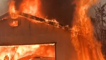 Фотография к новости: Пожары в Калифорнии: тысячи жителей остались без жилья