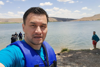 Фотография к новости: Журналист BaigeNews.kz прошёл испытание на открытой воде в Турции