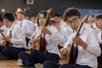 Фотография к новости: Токаев поздравил казахстанцев с Национальным днём домбры
