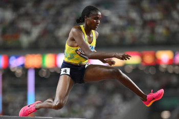 Фотография к новости: Легкоатлетка Дэйзи Джепкемей вошла в ТОП-10 лучших на этапе "Бриллиантовой лиги" в Париже