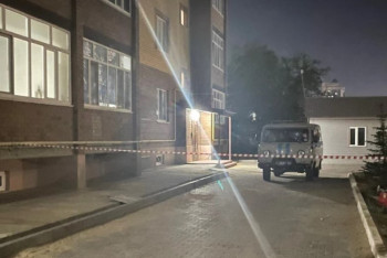 Фотография к новости: Пятилетний ребёнок выпал из окна пятого этажа в Уральске