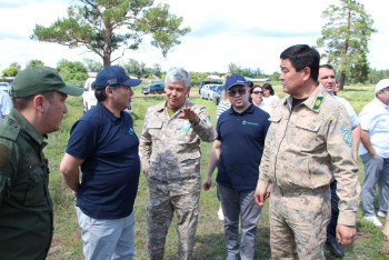 Фотография к новости: Готовность резервата "Ертіс орманы" к пожароопасному периоду проверили депутаты