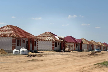 Фотография к новости: В Актюбинской области строительство домов идёт активными темпами