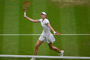 Фотография к новости: Елена Рыбакина уверенно вышла в полуфинал Уимблдона